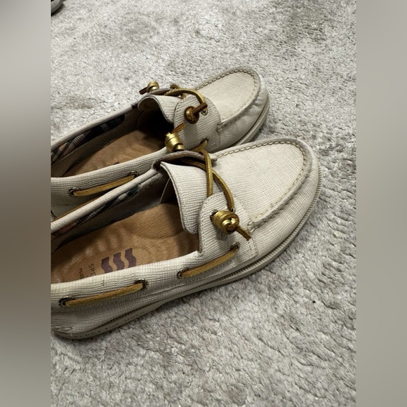 Sperry Women's Cream and Tan Loafers - Picture 2 of 2